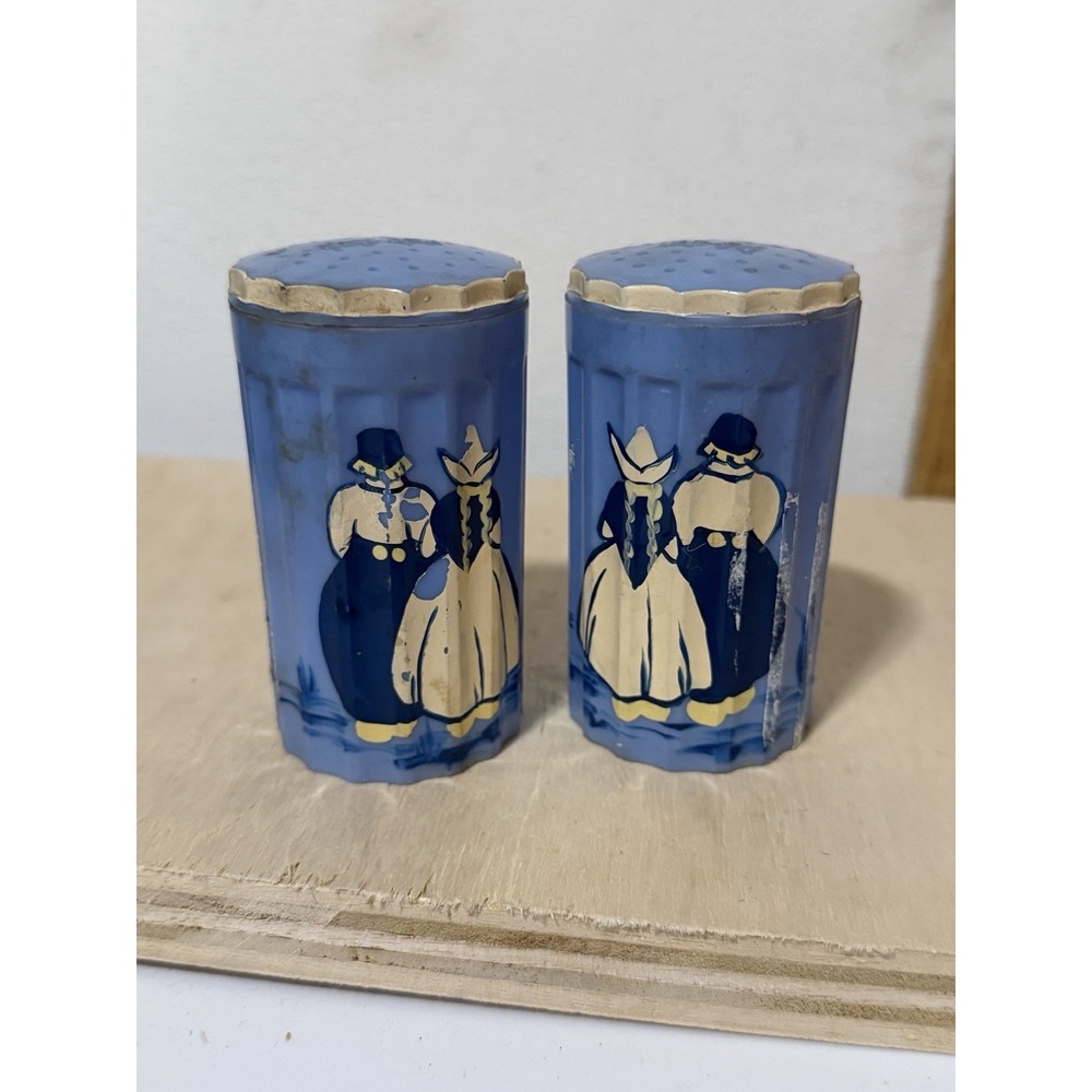 Vintage plastic Salt And Pepper Shaker Dutch Boy And Girl